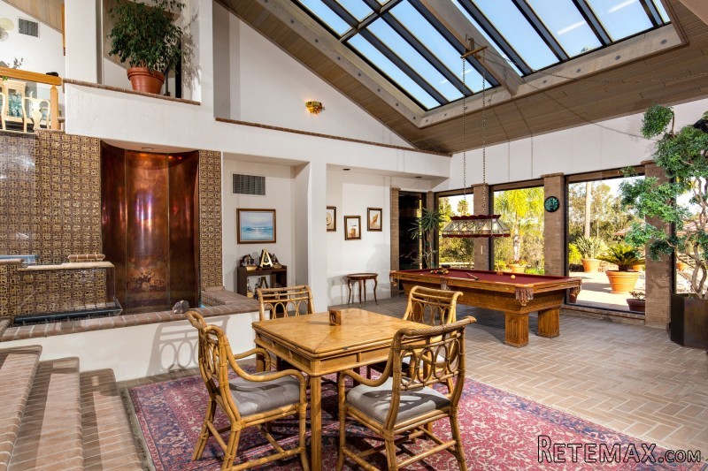 7033 Las Colinas