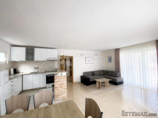 Apartmanska kuća uz more Slatine – top investicija - 2