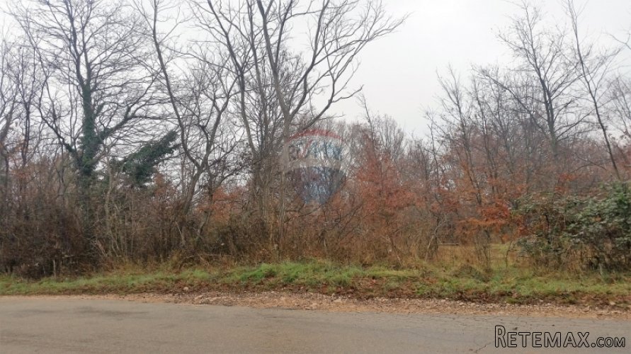 GRAĐEVINSKO ZEMLJIŠTE U INDUSTRIJSKOJ ZONI- Labin!