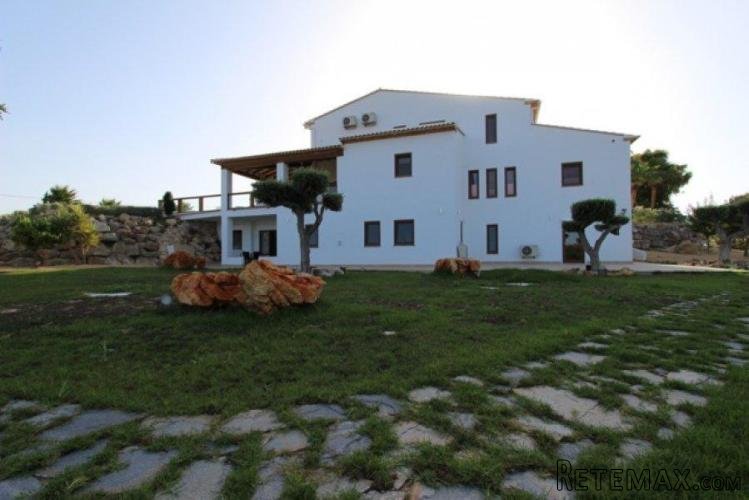 beautiful farm in Benissa, very equipped.is 13,500. plot.. - 3
