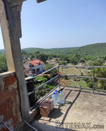 Kuca u Crnoj Gori sa pogledom na more - 13