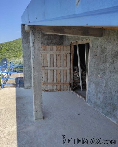 Kuca u Crnoj Gori sa pogledom na more - 16