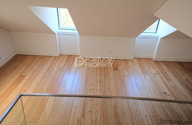 Modern Duplex Apartment in Lisbon - 2
