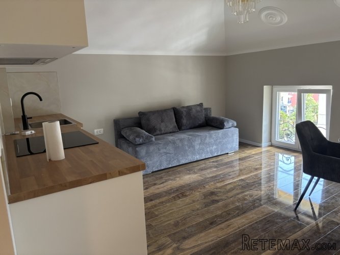 OPATIJA- CENTAR- stan od 50 m2 na 3.katu