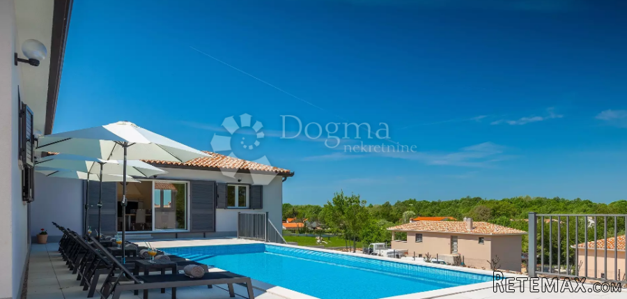 SNIŽENO!!IMPOZANTNA VILLA U BLIZINI LABINA