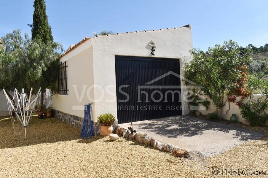 NEW & EXCLUSIVE TO VOSS HOMES - A lovingly maintained.. - 17