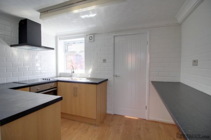 2 bedroom, Terraced House house for sale - 2