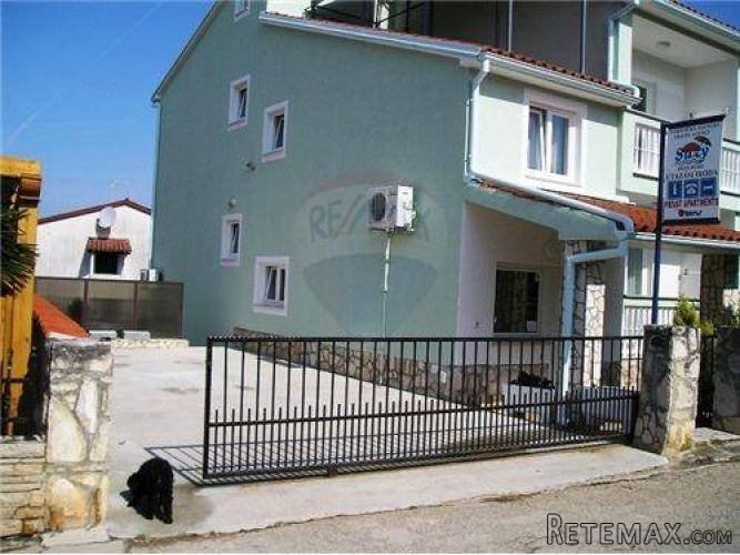 APARTMANSKA KUĆA 250M OD PLAŽE - 3