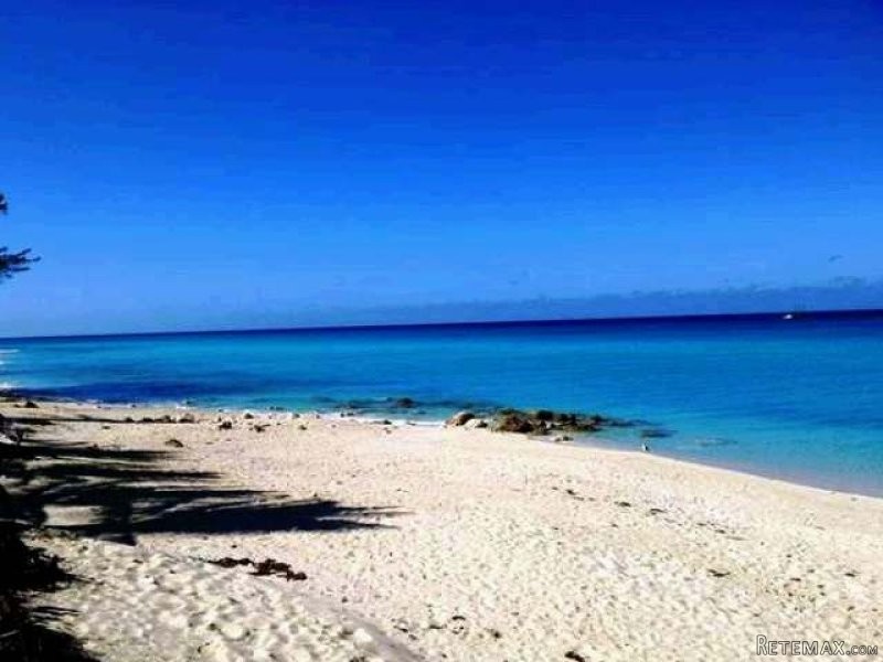 Singlefamilyvacant - Acreage available.. - 2
