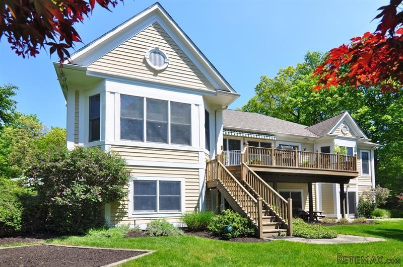3 bedroom House For Sale: 13 Manor Pond.. - 2