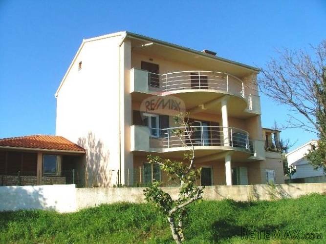ISTRA,LIŽNJAN - SAMOSTOJEĆA KUĆA 800M OD MORA - 5
