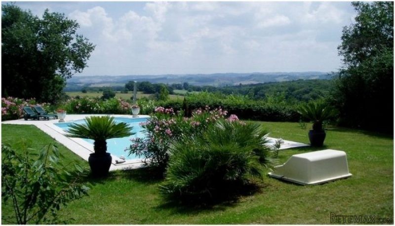 4 Bedrooms - House - Midi-Pyrenees -.. - 2