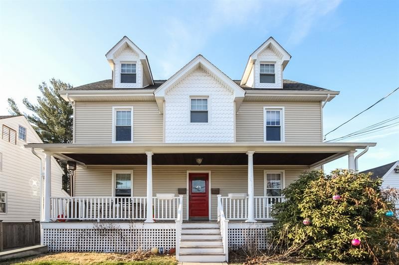 4 bedroom Flat For Sale: 153 Bradley..