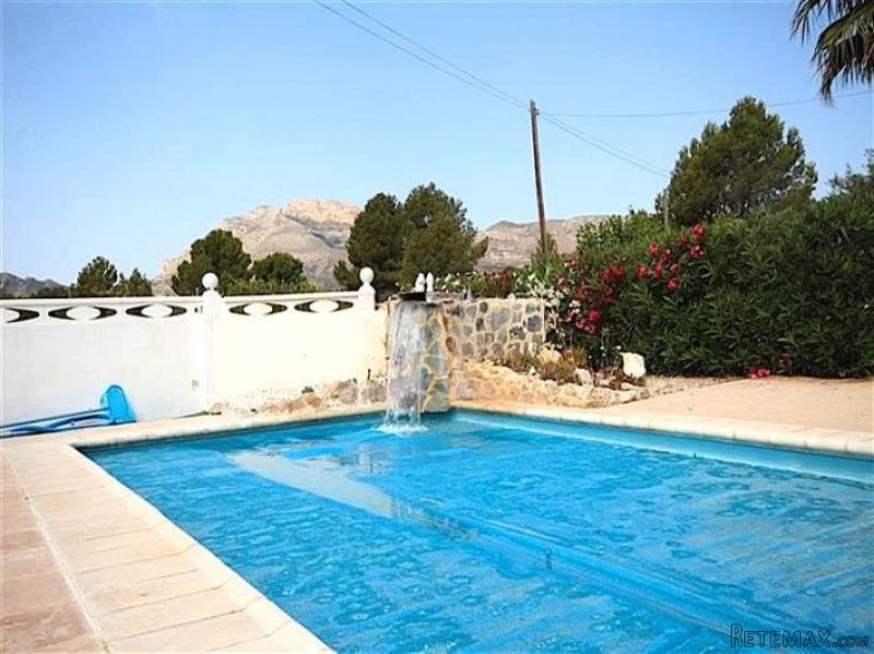 UM5089 - Jijona - Villa €139,000 - 2