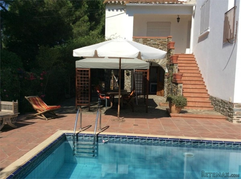 Superb Villa With Pool And Garden.. - 2