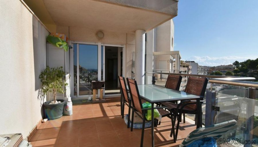 Apartamento en Calpe con vistas al mar, amplia terraza y..