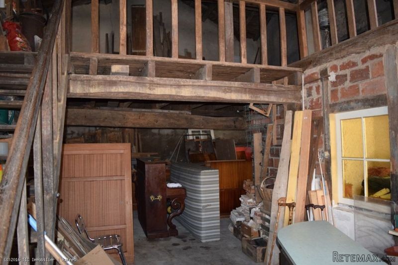 Building To Renovate Completely - In.. - 2
