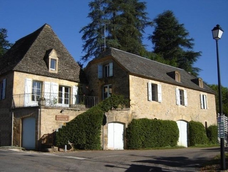 Stone House And Separate Apartment With..