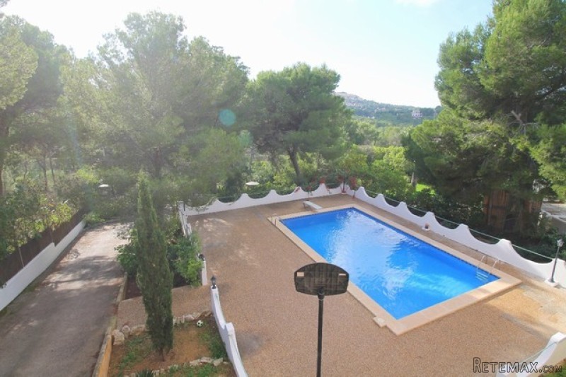 3 Bedroom Apartment with communal pool.. - 2