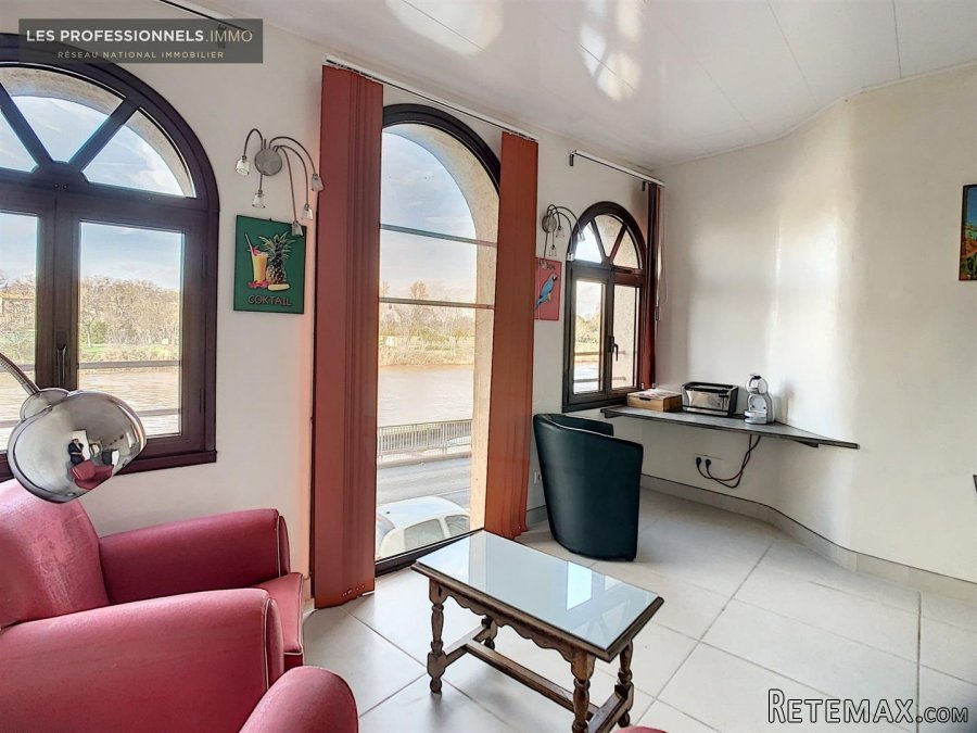 Agde (Hérault) - stylish townhouse divided into apartments!