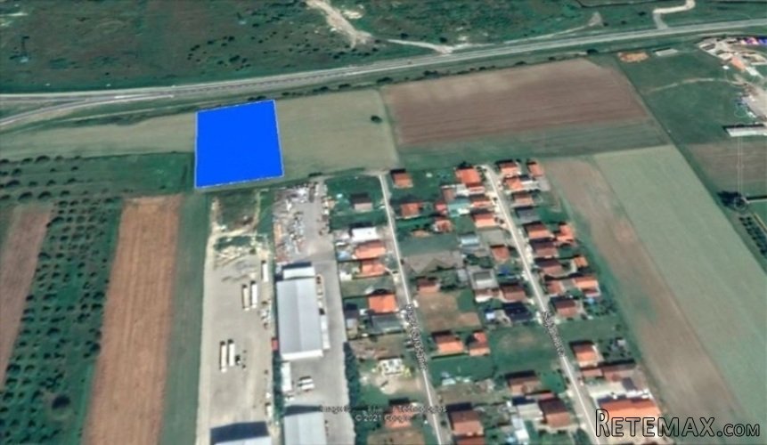 Industrijski plac u Novom Sadu uz auto put Subotica-Novi Sad