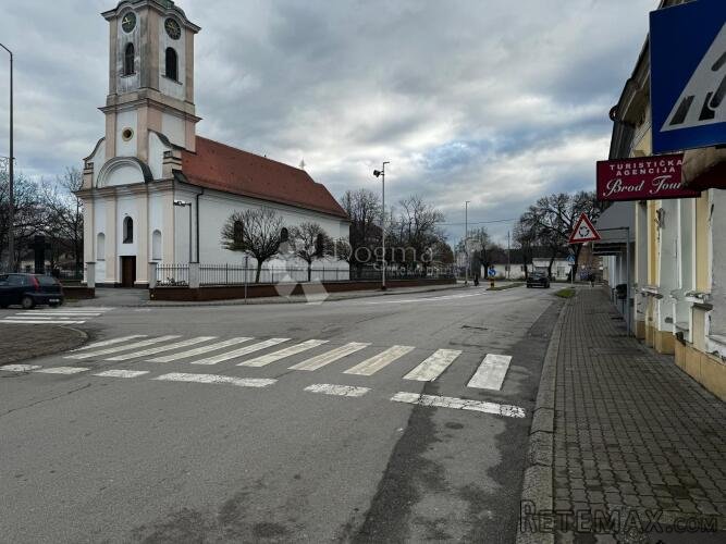 Odličan poslovni prostor u Sl.Brodu! - 2