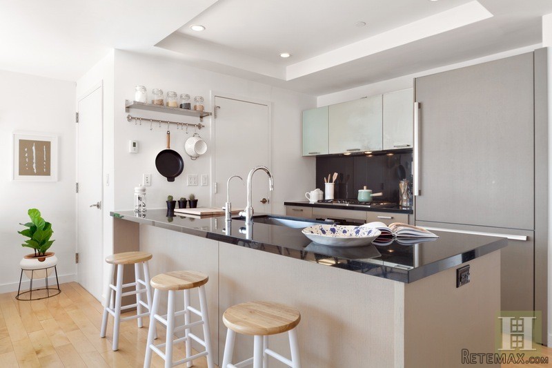 1 bedroom Apartment For Sale: 560.. - 2