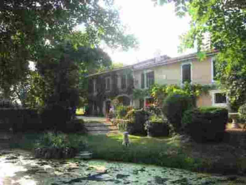 Watermill with 2 Gites near Aigre