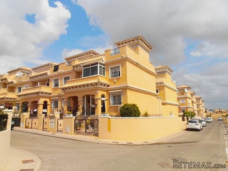 Large 3 Bed Townhouse with Terrace and.. - 2
