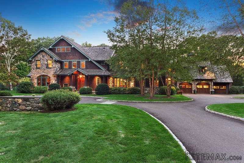 6 bedroom House For Sale: 12 Laurel..