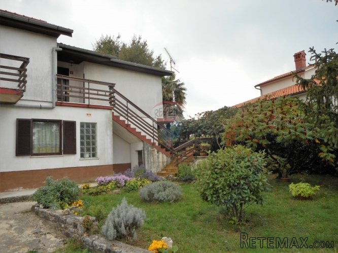 PAZIN: SAMOSTOJEĆA KUĆA SA VELIKOM OKUĆNICOM - 5