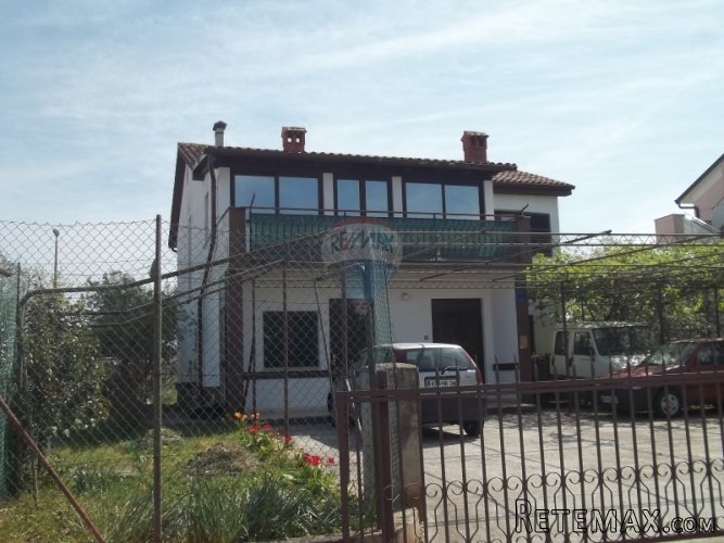 Umag, samostojeća kuća 500 m od mora - 2