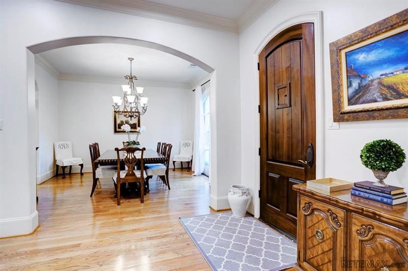 4 bedroom House For Sale: 4215 Byron.. - 2