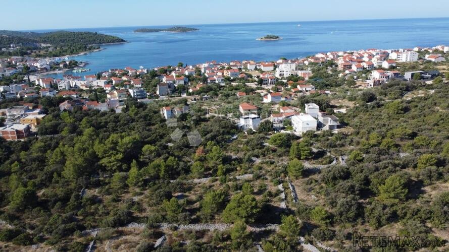 Građevinsko zemljište na odličnoj lokaciji, Rogoznica