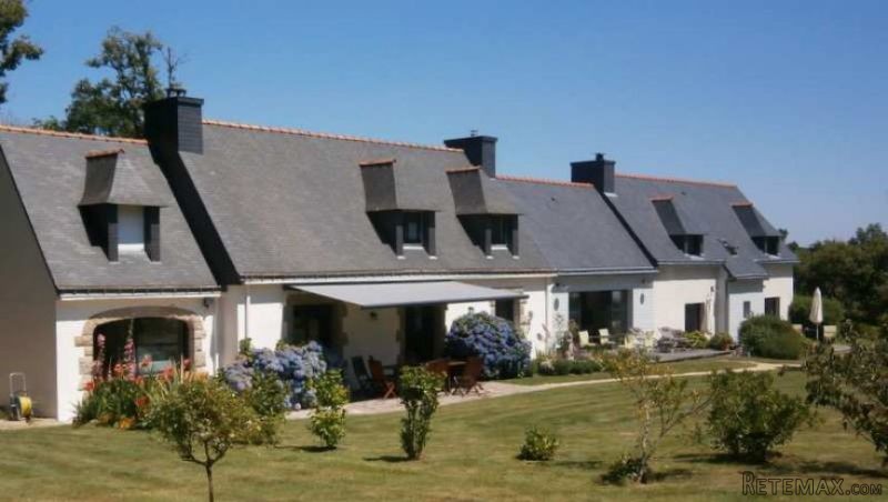 Villa with Covered Swimming Pool - 2