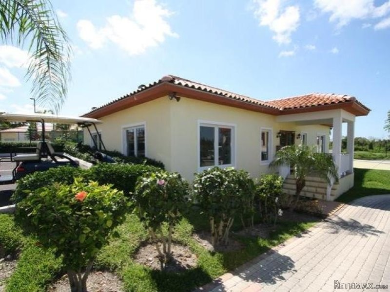 Apartment/townhouse - Three bedroom - 2