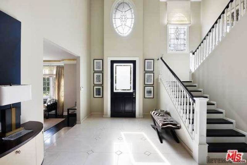 4550 Encino Ave | Encino, California.. - 2