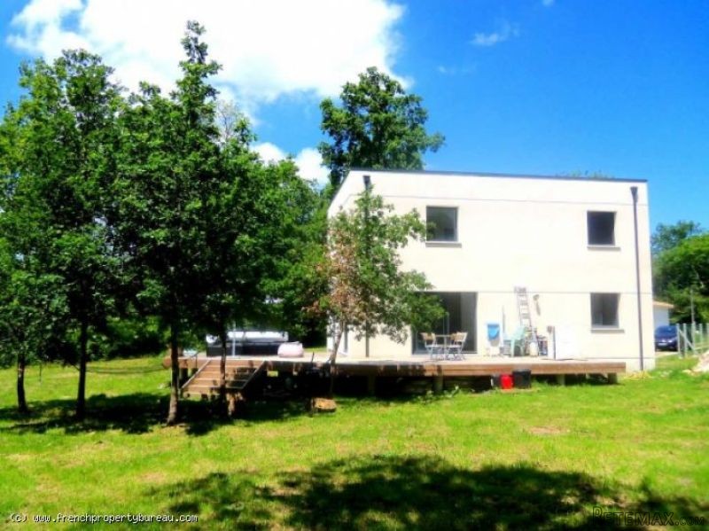 Contemporary house near vineyards..