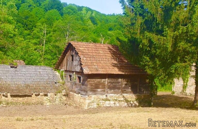 Impresivno imanje uz rijeku Koranu - 2
