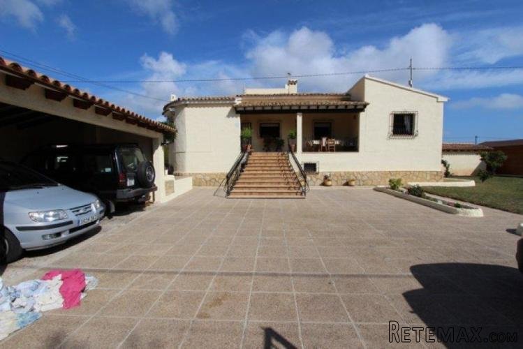 bright and spacious villa in Benissa Coast area. flat plot.. - 3