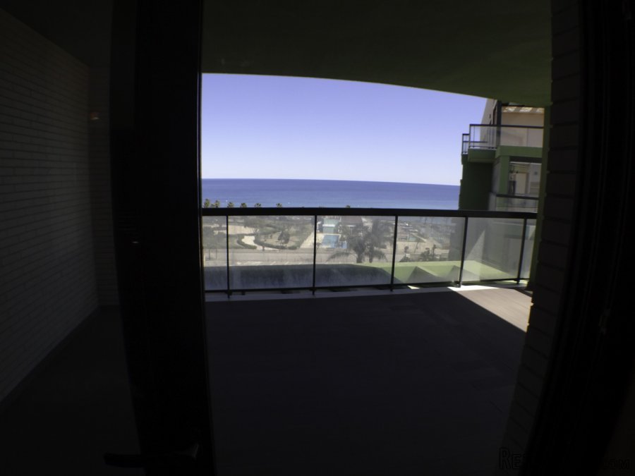 Flat with direct sea views, the living room has three.. - 3