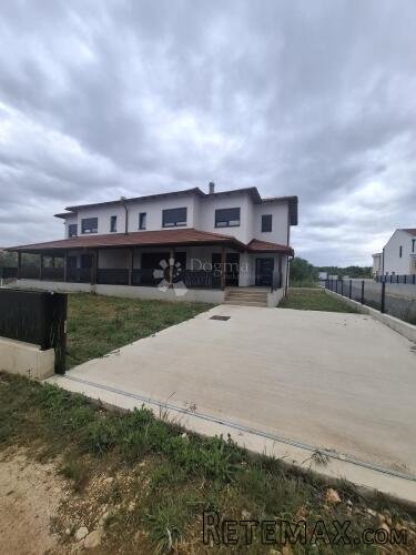 Moderna novogradnja u Murvici - 3