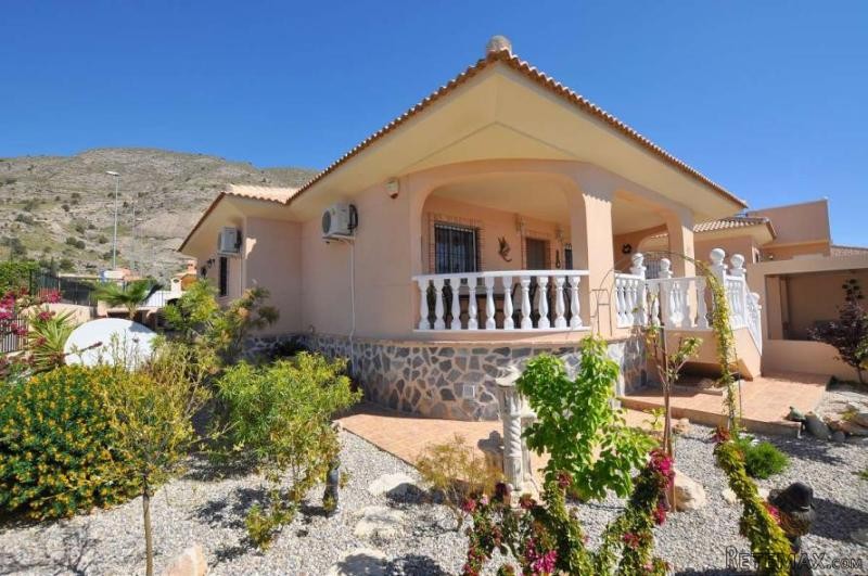 Corner Urbanisation Villa (Ref. PV13117)