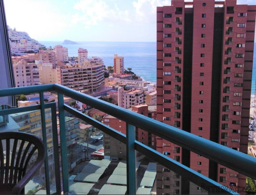 Precioso piso de 95m2 situado a 100 metros de la playa y..