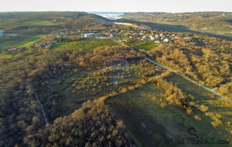 Buje, Plovanija, građevinsko zemljište na osami