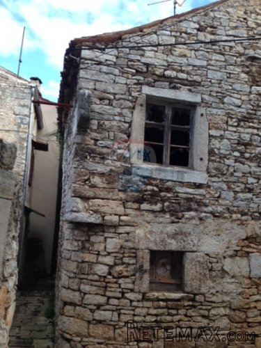 Istra, Vodnjan, ruševna kamena kuća - 3
