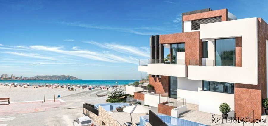 New apartments on the first line of the Benidorm beachNew..