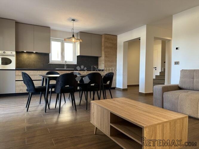 MODERAN DVOSOBNI STAN 15 M OD MORA - UMAG - 2