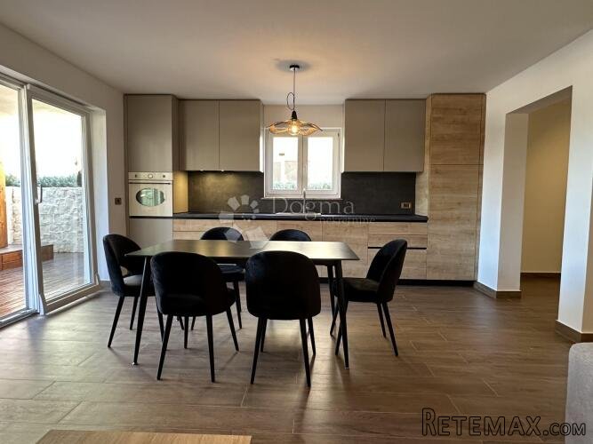 MODERAN DVOSOBNI STAN 15 M OD MORA - UMAG - 3