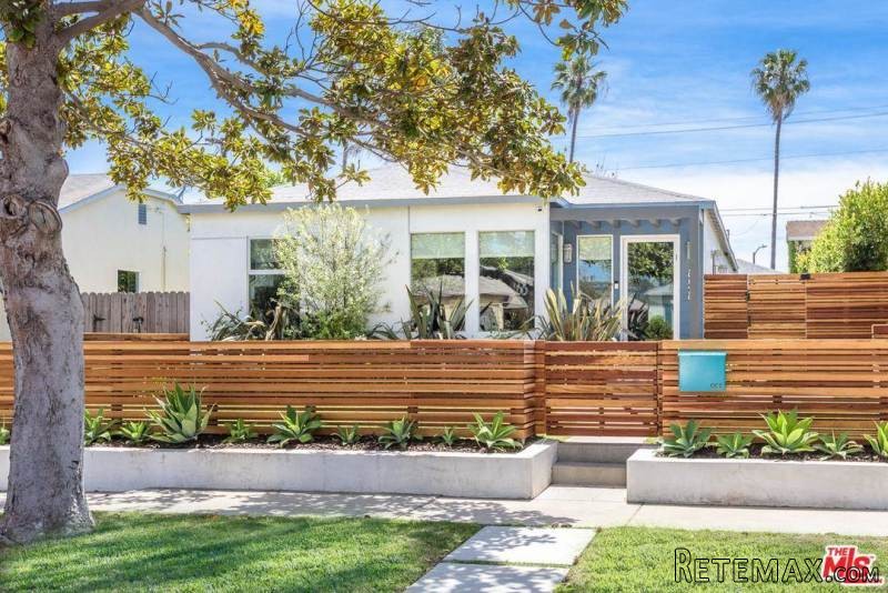858 Flower Ave | Venice, California.. - 2
